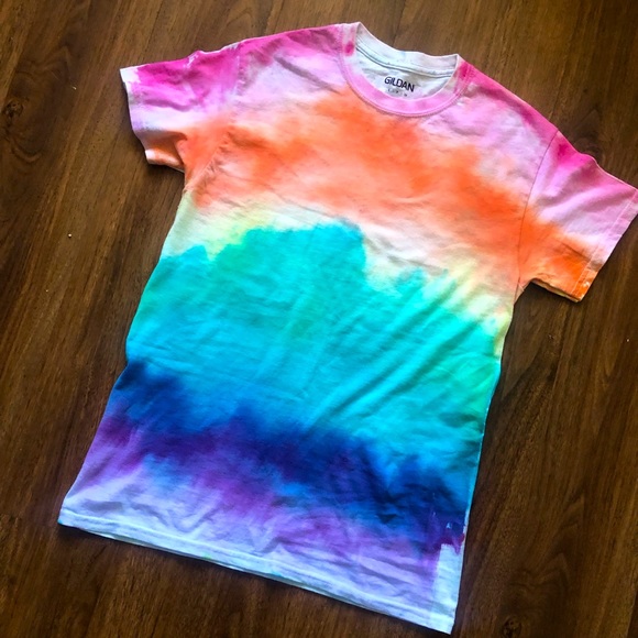 💖5/$25 Rainbow tie dye T-shirt. Adult small - Picture 1 of 4